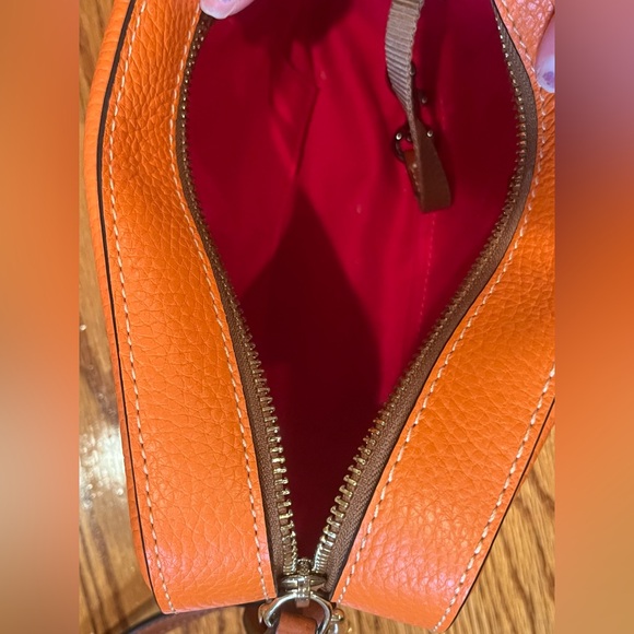 Dooney and Bourke bag - Picture 4 of 4